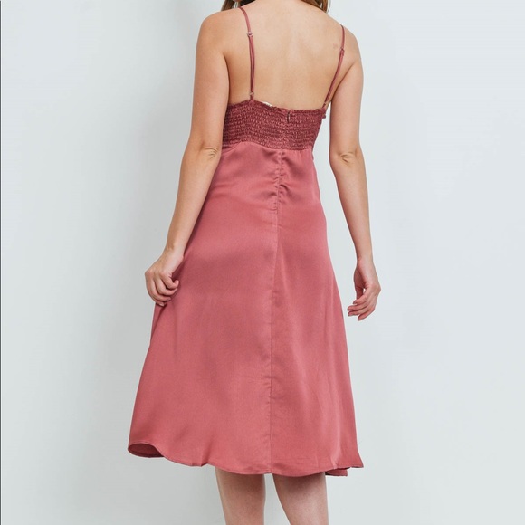 SALE ✨Pink Blush Satin Midi Dress✨ - Picture 4 of 4